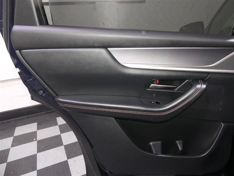 Used 2024 MAZDA CX-90 3.3 Turbo w/ Preferred Package AWD/4WD image 25