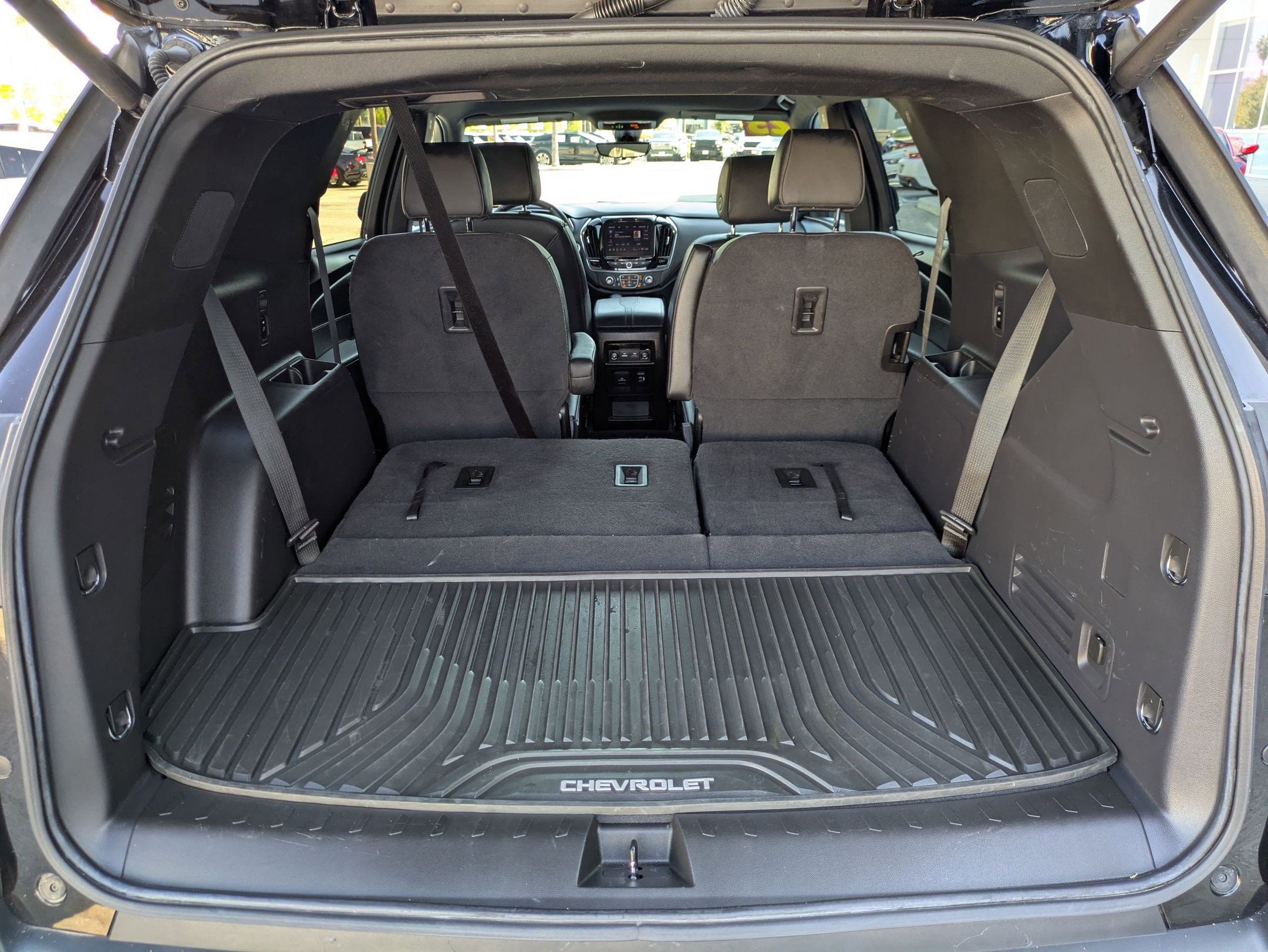 Used 2023 Chevrolet Traverse RS image 25
