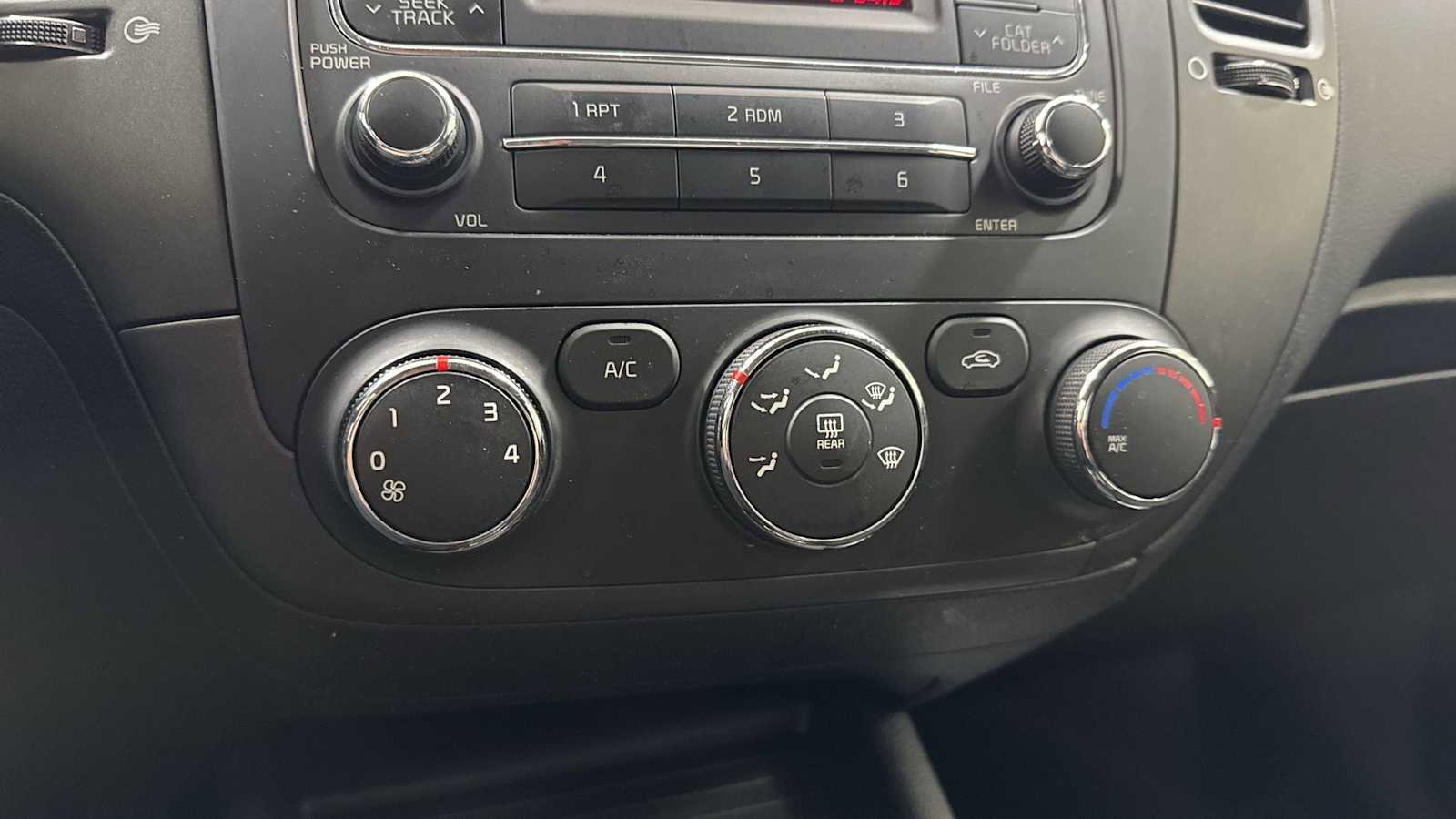 Used 2016 Kia Forte LX image 19