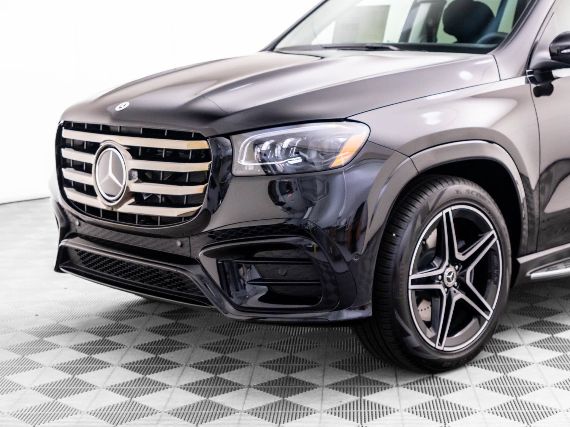 New 2026 Mercedes-Benz GLS 450 4MATIC image 42