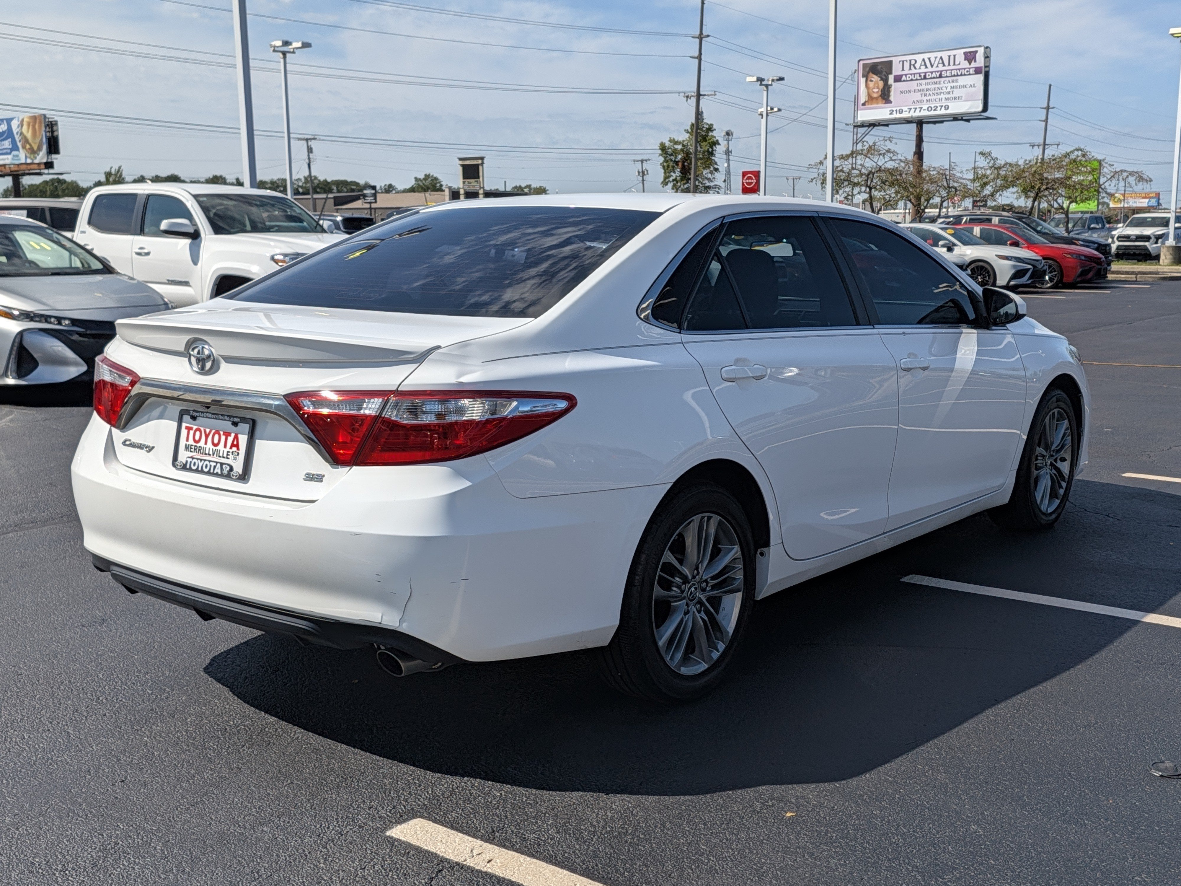 Used 2015 Toyota Camry SE w/ Moonroof Package FWD image 8