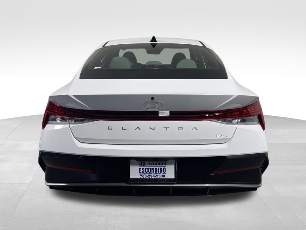 New 2025 Hyundai Elantra Limited image 4