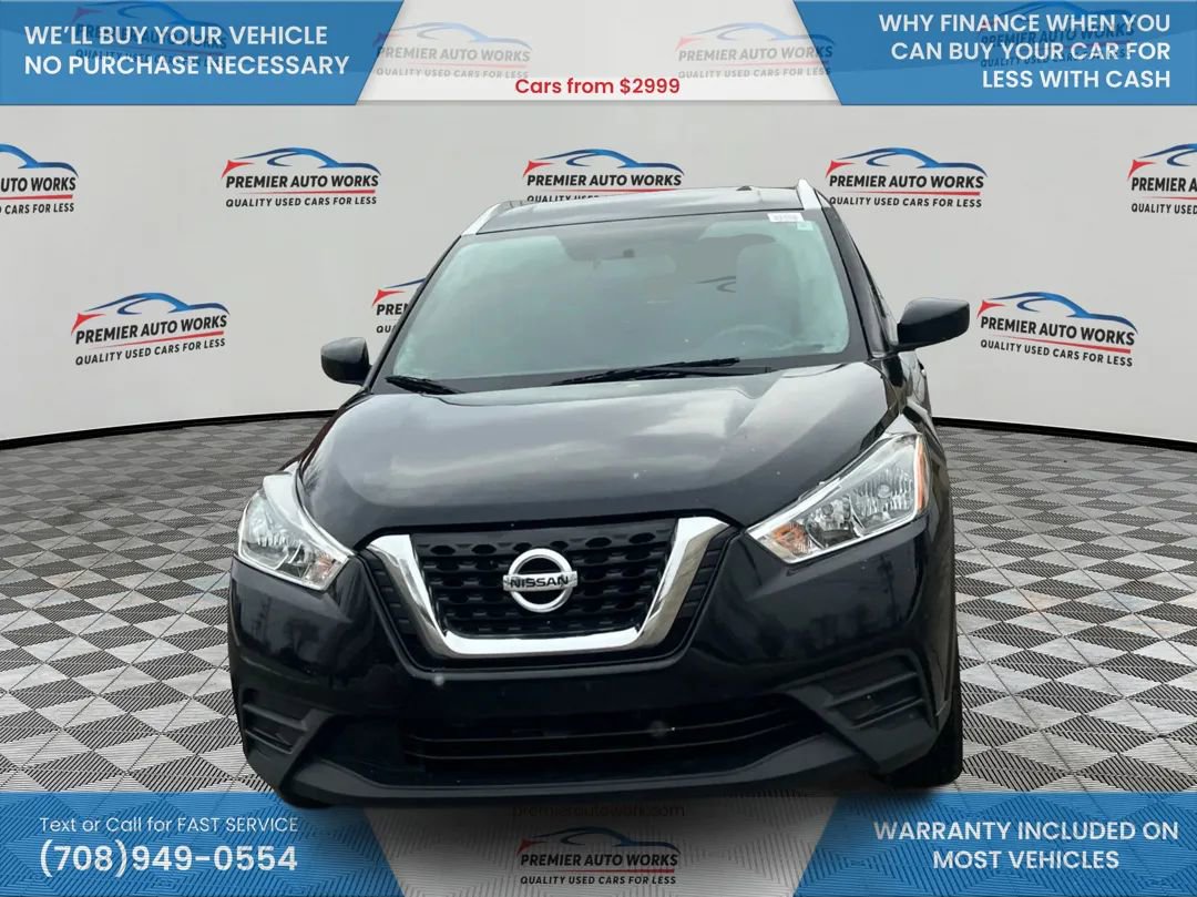 Used 2019 Nissan Kicks SV FWD image 2