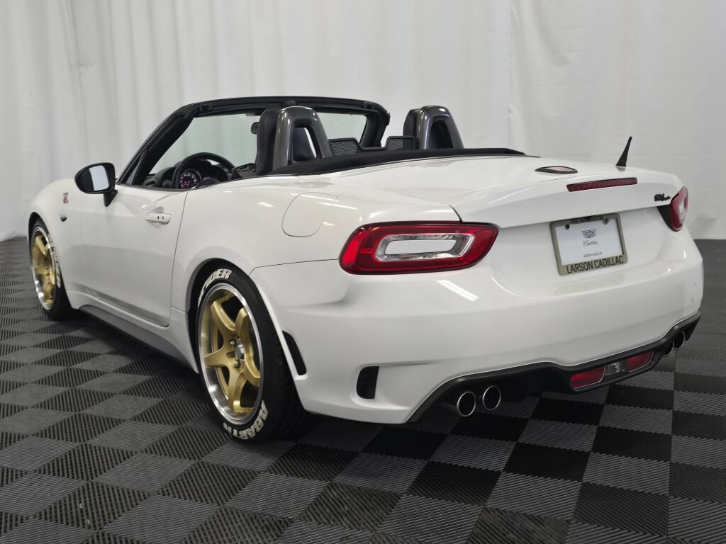 Used 2017 FIAT 124 Spider Abarth RWD image 3
