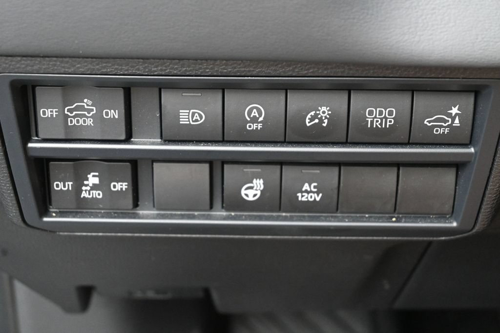 Used 2024 Toyota Tundra Platinum AWD/4WD image 16