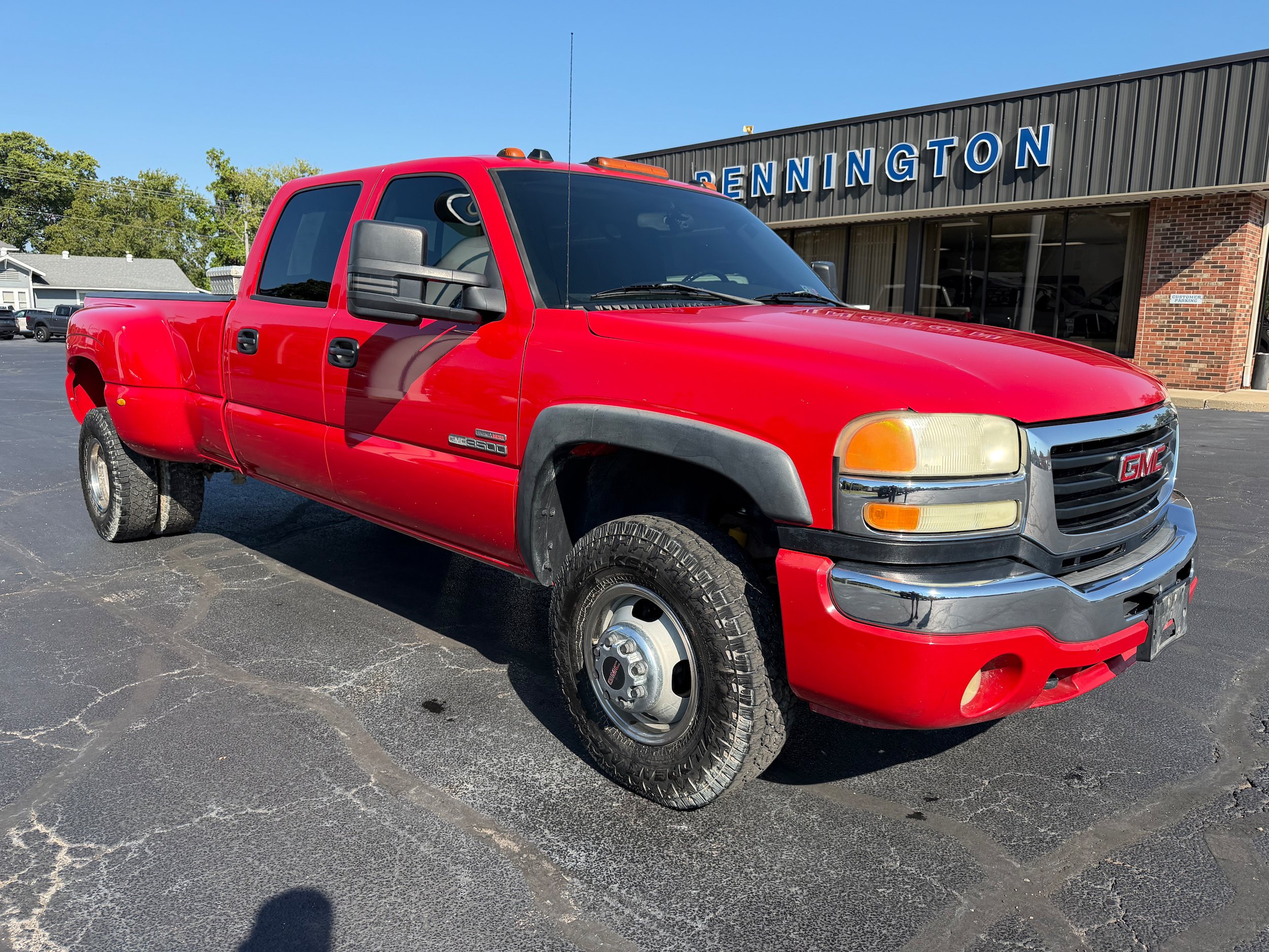 Used 2005 GMC Sierra 3500 SLE w/ Heavy-Duty Power Package AWD/4WD image 9