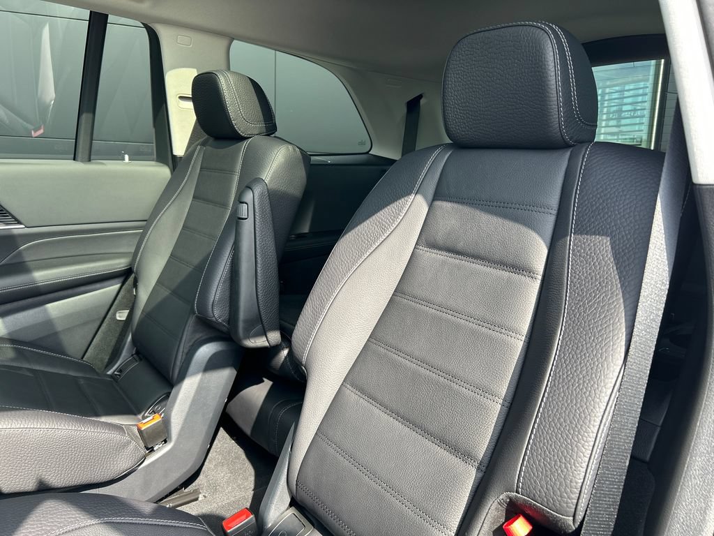 New 2026 Mercedes-Benz GLS 450 4MATIC image 25