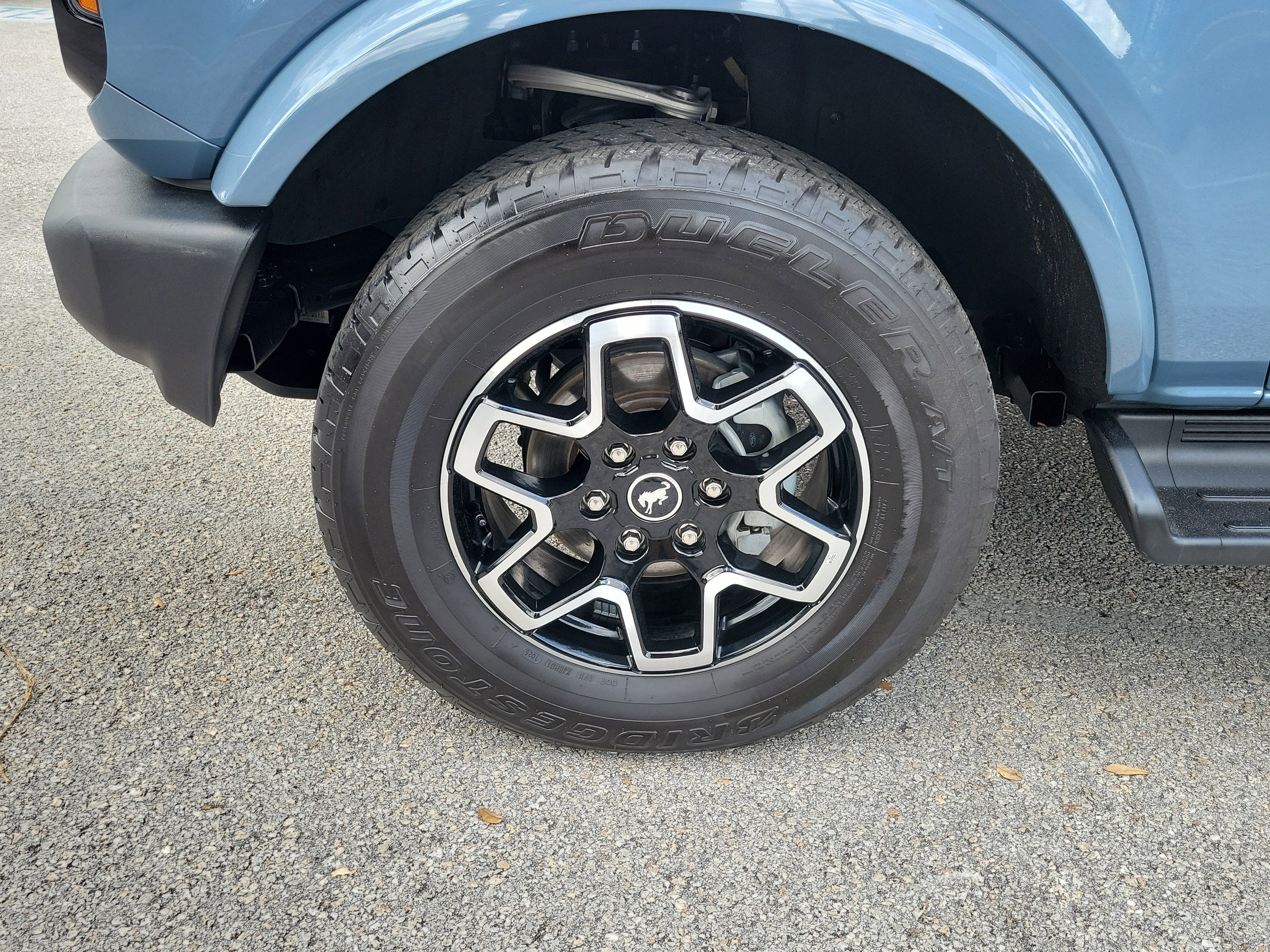 Certified 2025 Ford Bronco Outer Banks AWD/4WD image 5