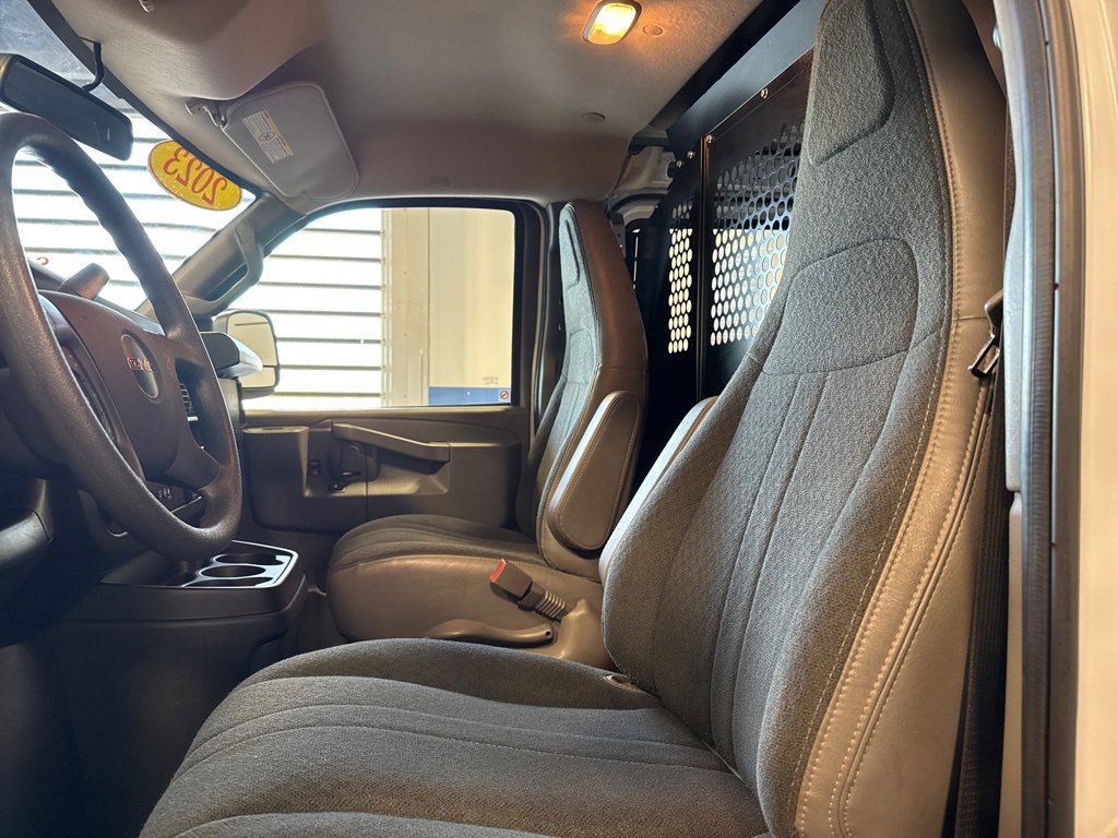 Used 2023 GMC Savana 2500 w/ Driver Convenience Package image 16