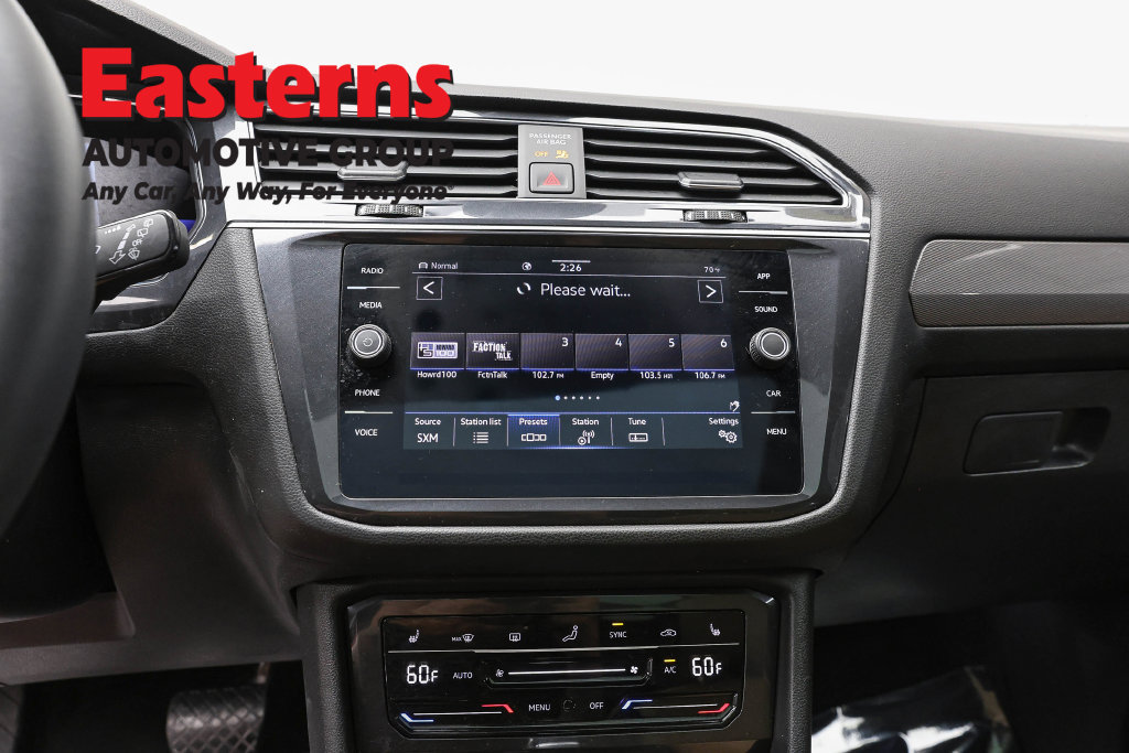 Used 2023 Volkswagen Tiguan SE AWD/4WD image 12