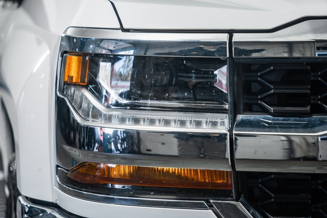 Used 2018 Chevrolet Silverado 1500 LT w/ LT Eassist Package image 15