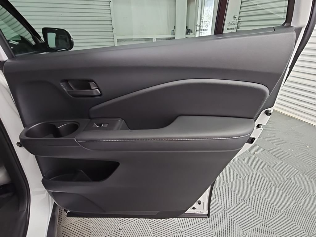 Used 2023 Honda Passport EX-L image 38