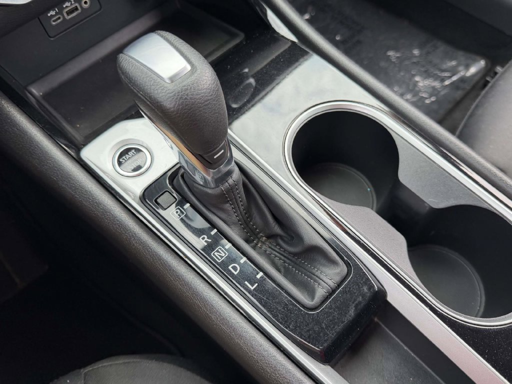 Used 2024 Nissan Altima 2.5 SV FWD image 27