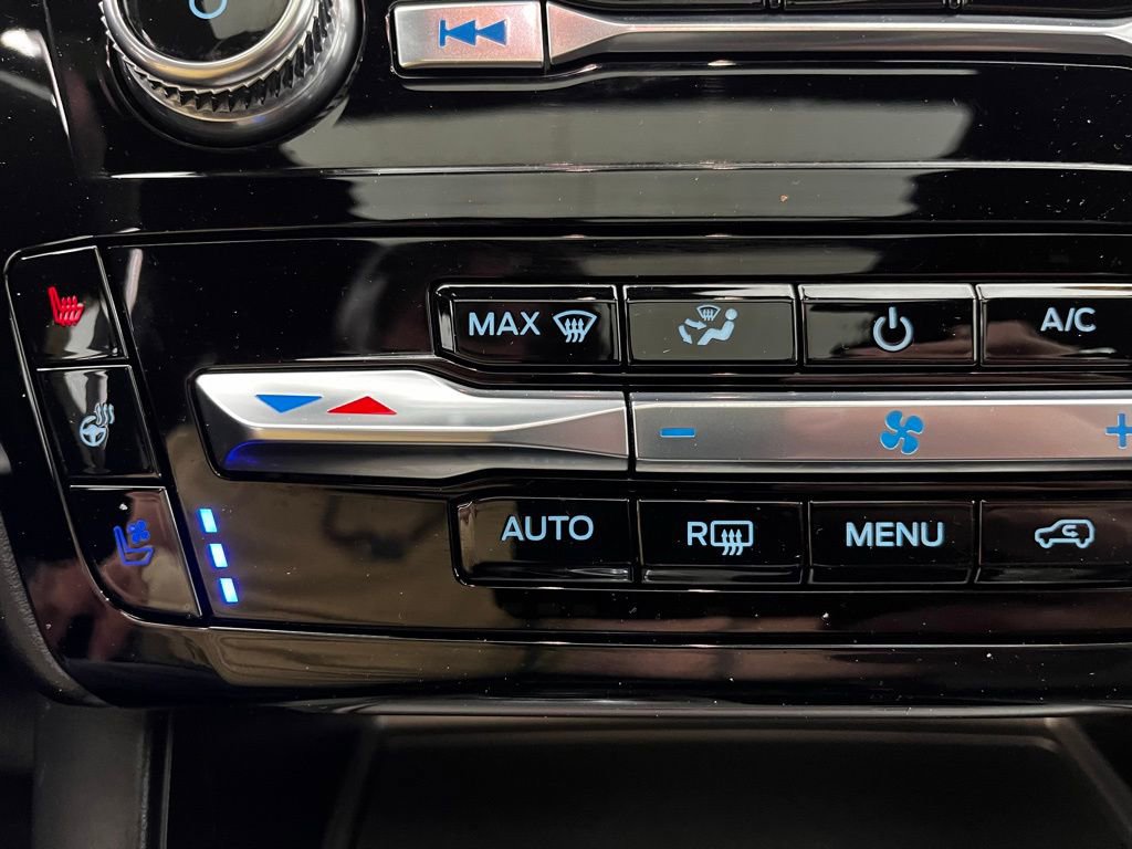 Used 2023 Ford Explorer Platinum w/ Technology Package image 6