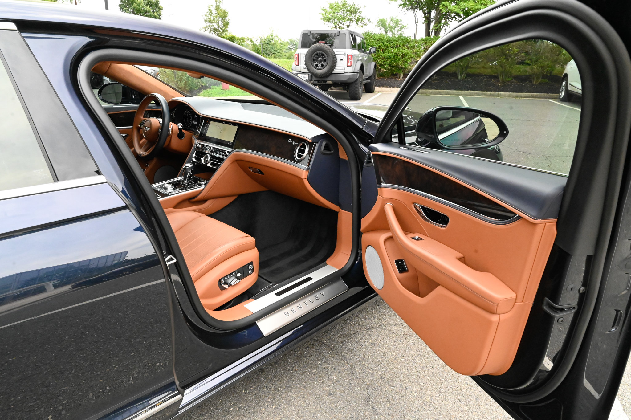 Used 2022 Bentley Flying Spur V8 AWD/4WD image 59