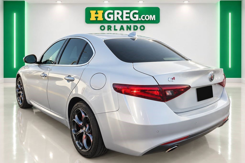 Used 2020 Alfa Romeo Giulia Ti AWD/4WD image 2