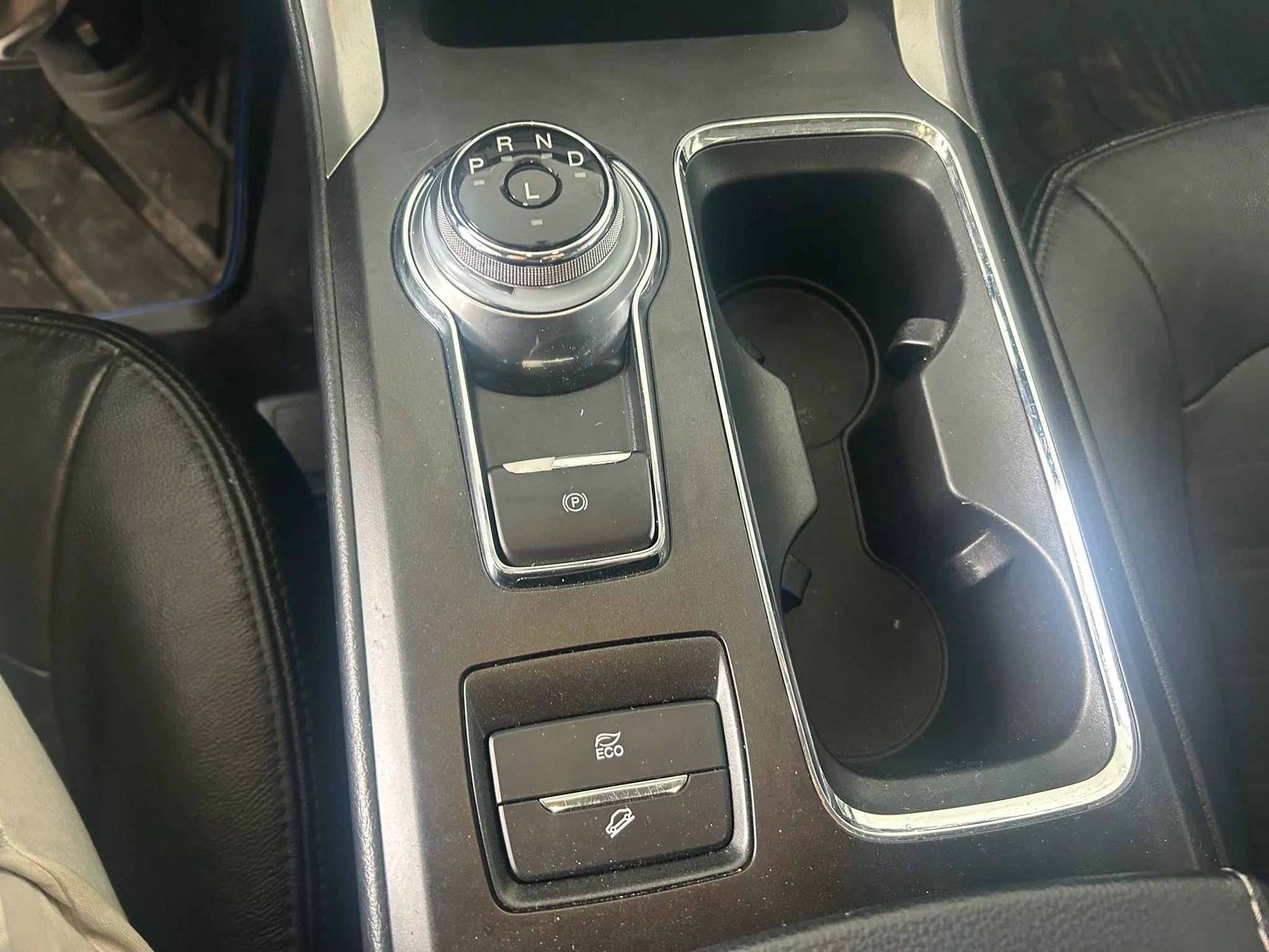 Used 2018 Ford Fusion SE FWD image 21