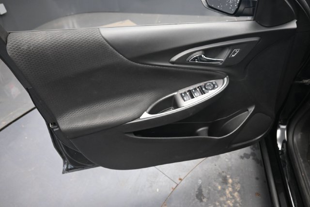 Used 2025 Chevrolet Malibu LT FWD image 14