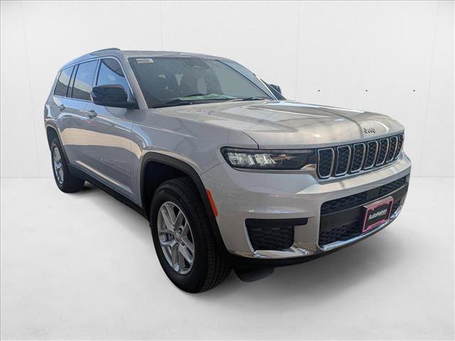 New 2025 Jeep Grand Cherokee L Laredo w/ Luxury Tech Group I AWD/4WD image 15