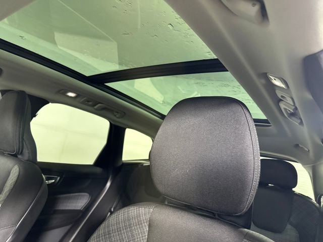 Used 2023 Volvo XC60 B5 Core image 11