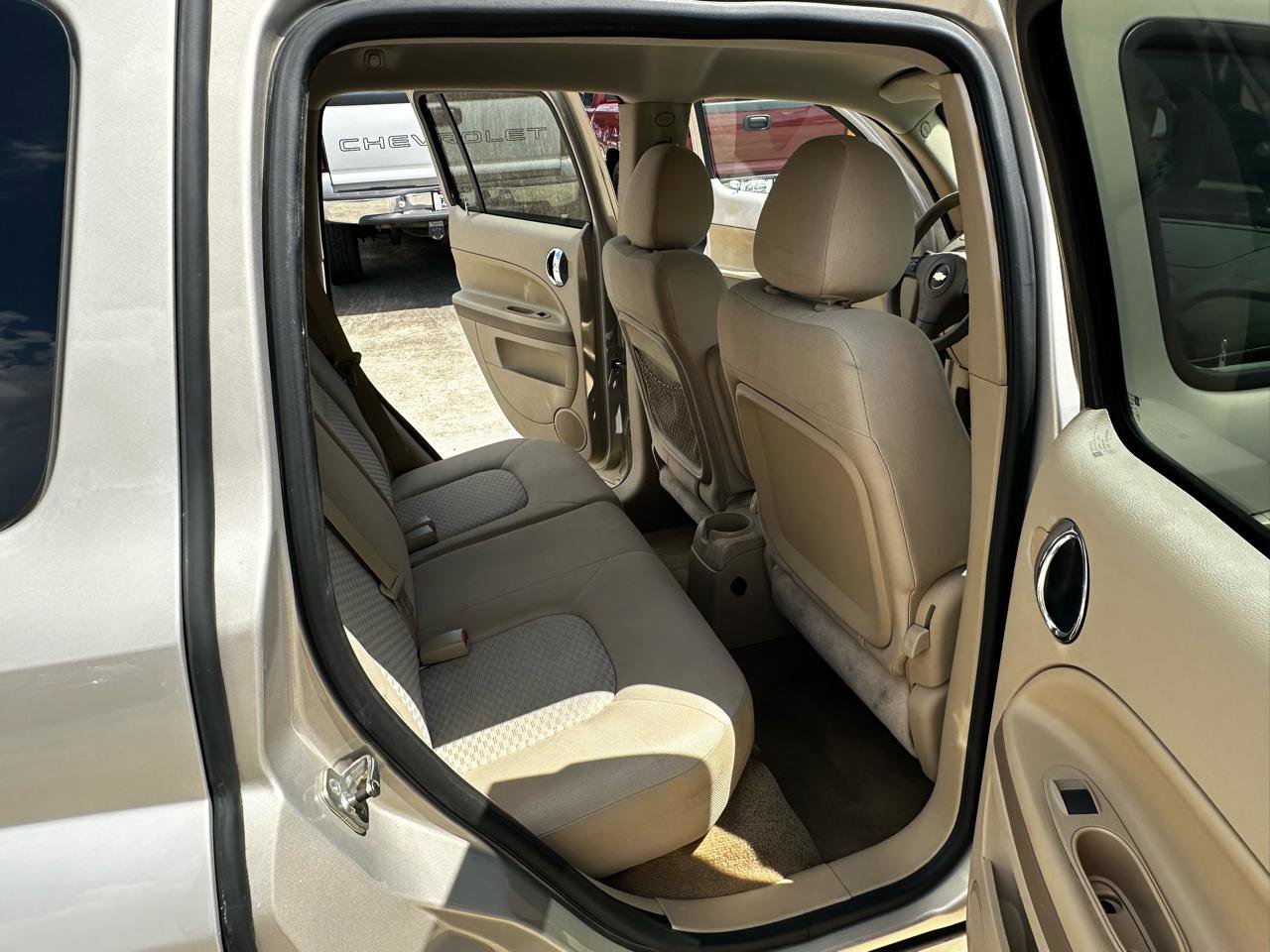 Used 2009 Chevrolet HHR LS image 24