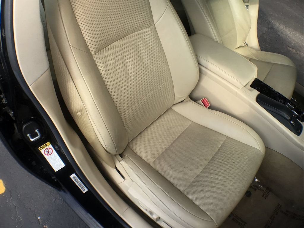 Used 2013 Lexus ES 300h w/ Luxury Pkg FWD image 22
