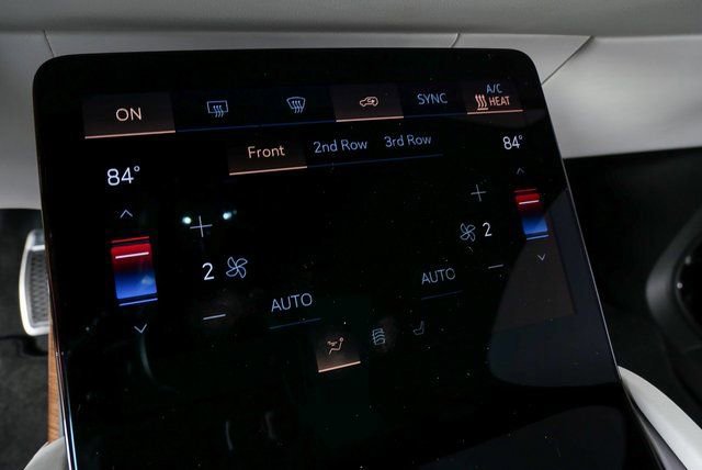 New 2026 Cadillac Vistiq Luxury image 15