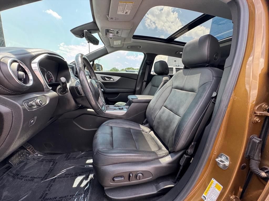 Used 2020 Chevrolet Blazer LT w/ Sound & Technology Package FWD image 18