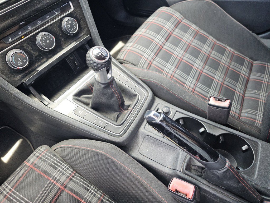 Used 2016 Volkswagen GTI S FWD image 30