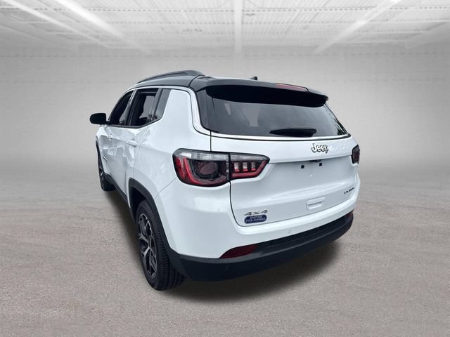 Used 2025 Jeep Compass Limited AWD/4WD image 11