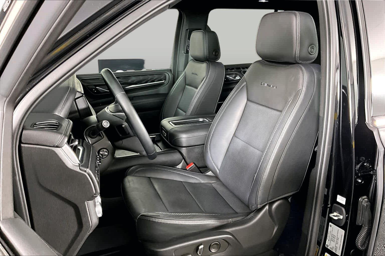 Used 2023 GMC Yukon Denali RWD image 8