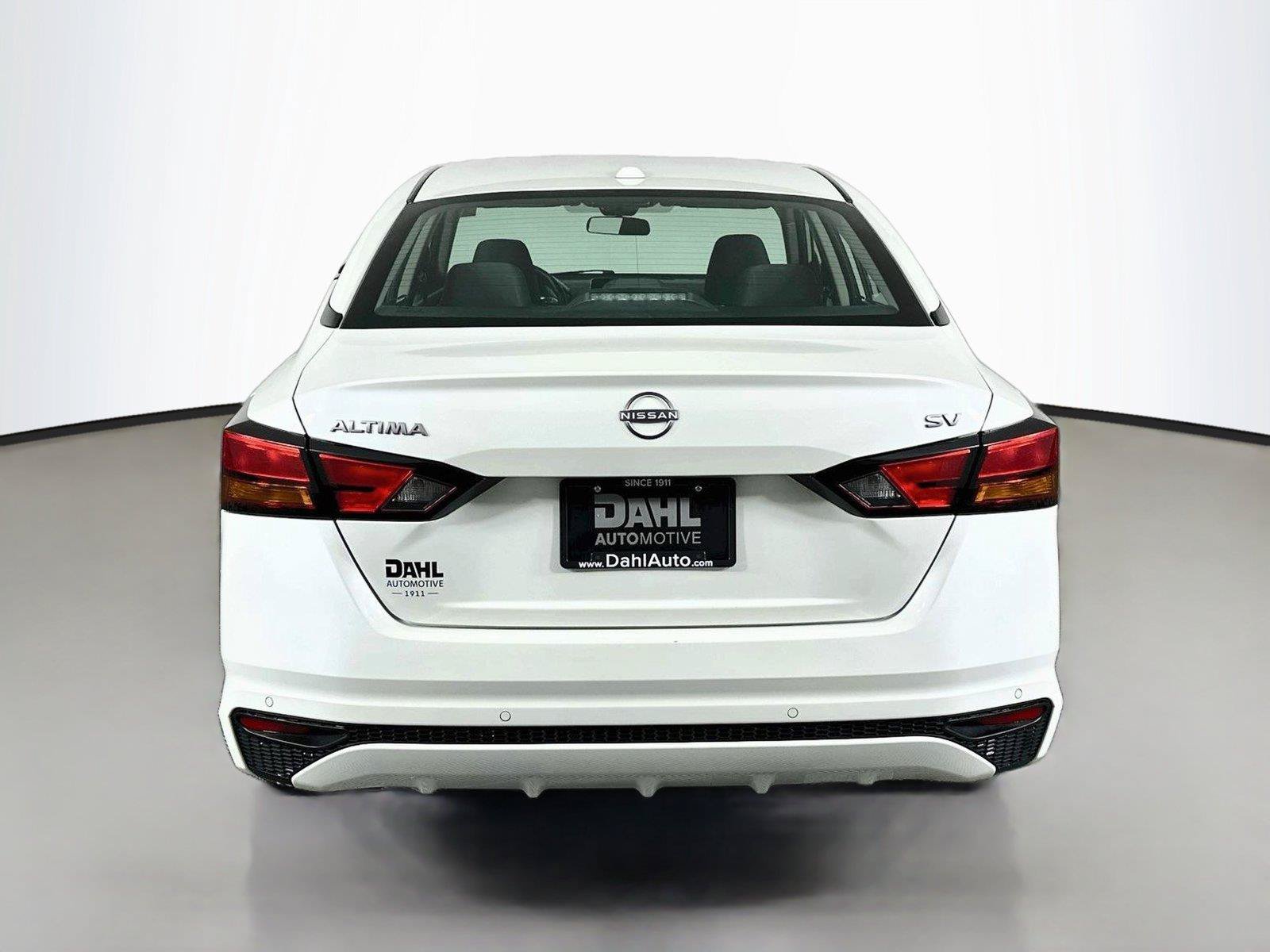 Used 2024 Nissan Altima 2.5 SV FWD image 12