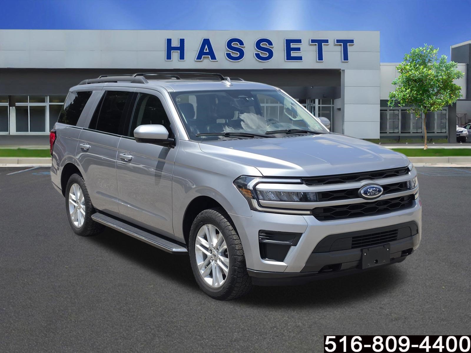 Used 2023 Ford Expedition XLT AWD/4WD image 1
