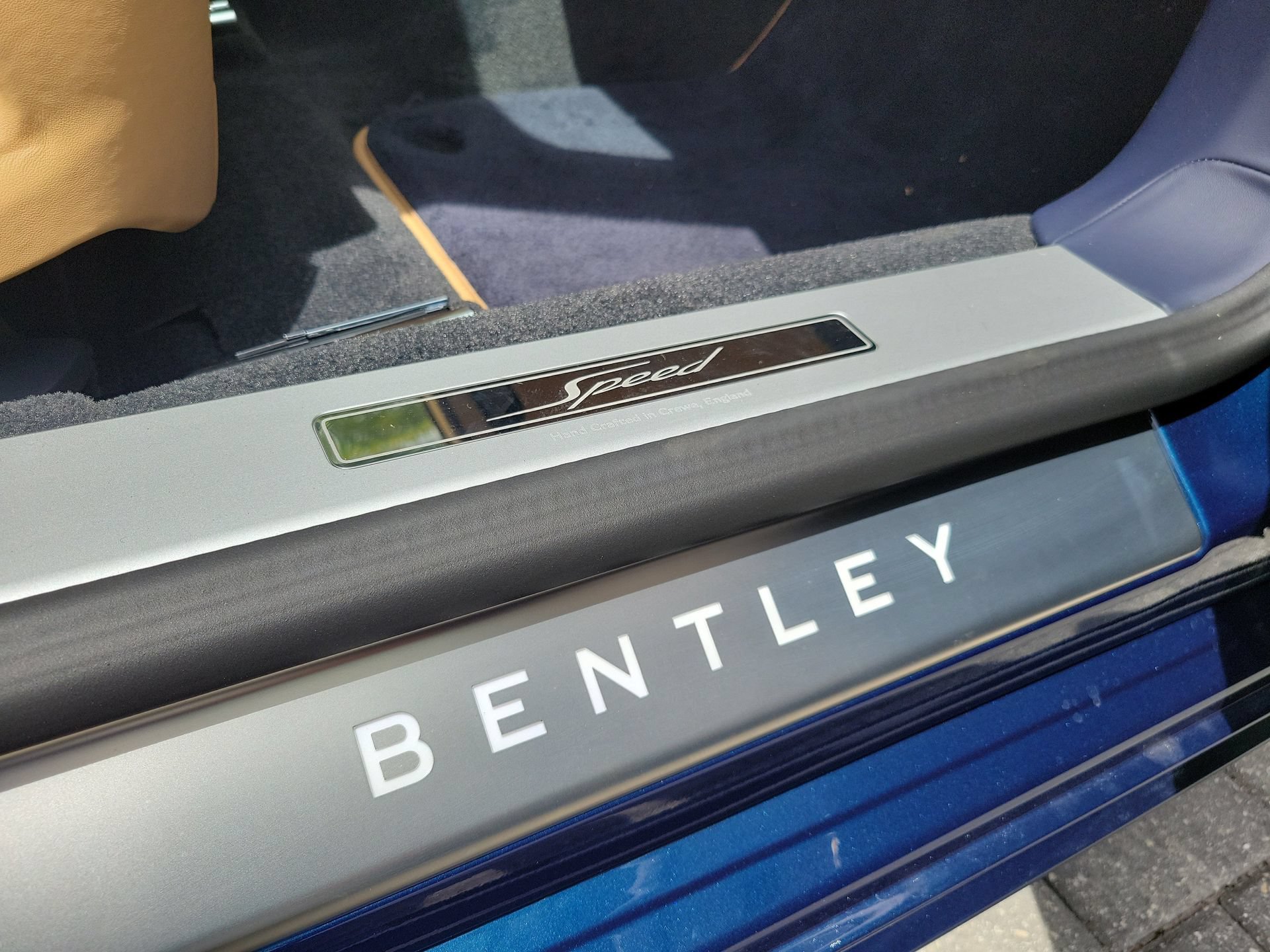 Used 2025 Bentley Flying Spur Plug-In Hybrid AWD/4WD image 30