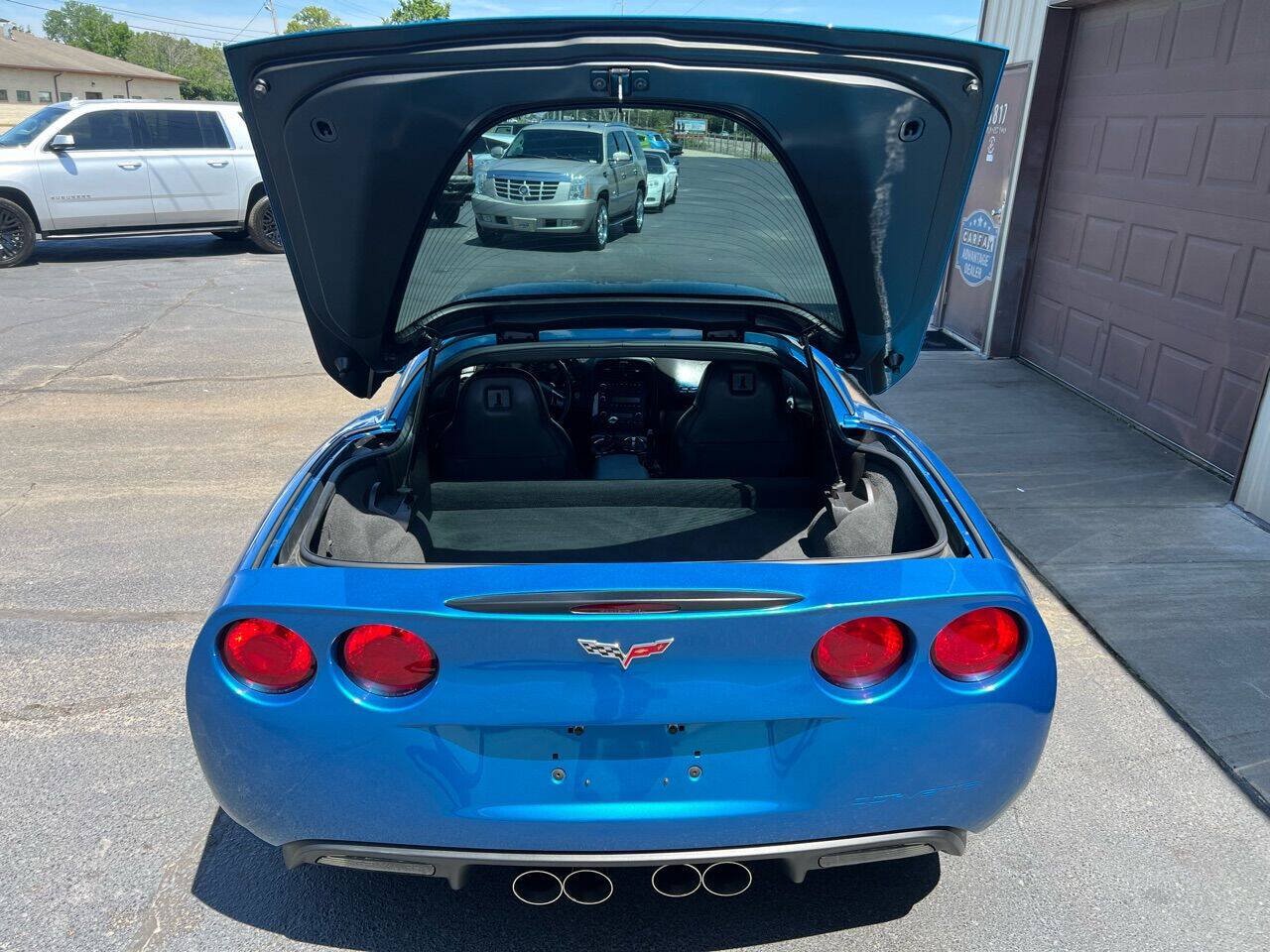 Used 2010 Chevrolet Corvette Coupe w/ 1LT RWD image 14