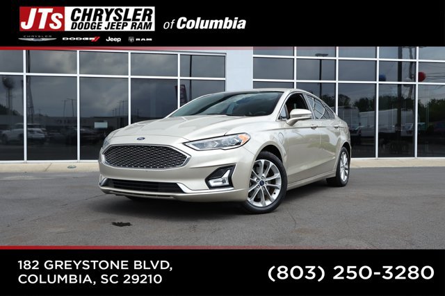Used 2019 Ford Fusion Energi Titanium FWD image 1