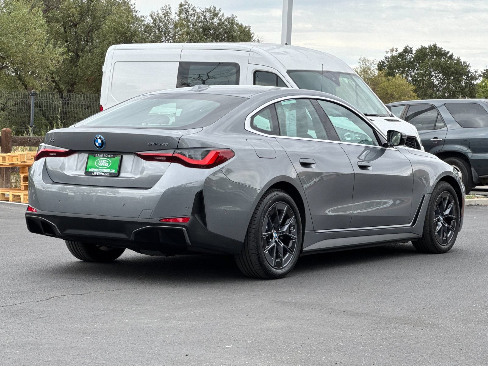 Used 2025 BMW i4 eDrive40 RWD image 6