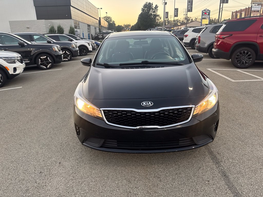 Used 2017 Kia Forte LX FWD image 2