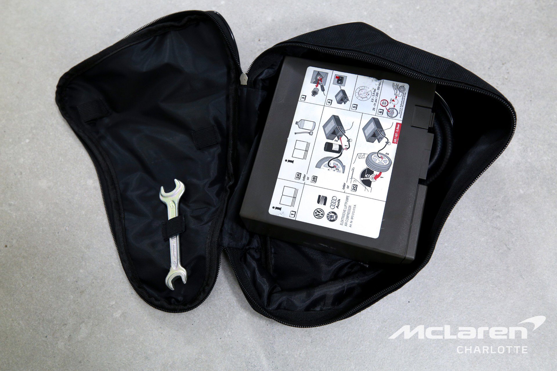 Used 2020 Lamborghini Huracan EVO image 23