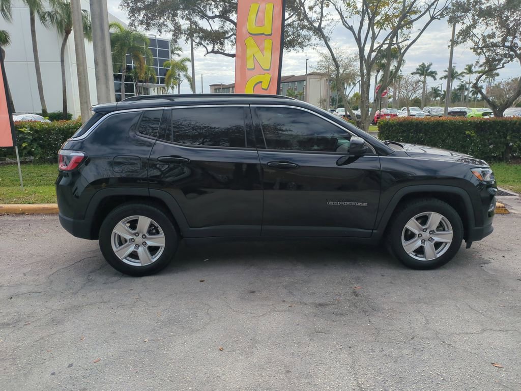 Certified 2022 Jeep Compass Latitude image 4