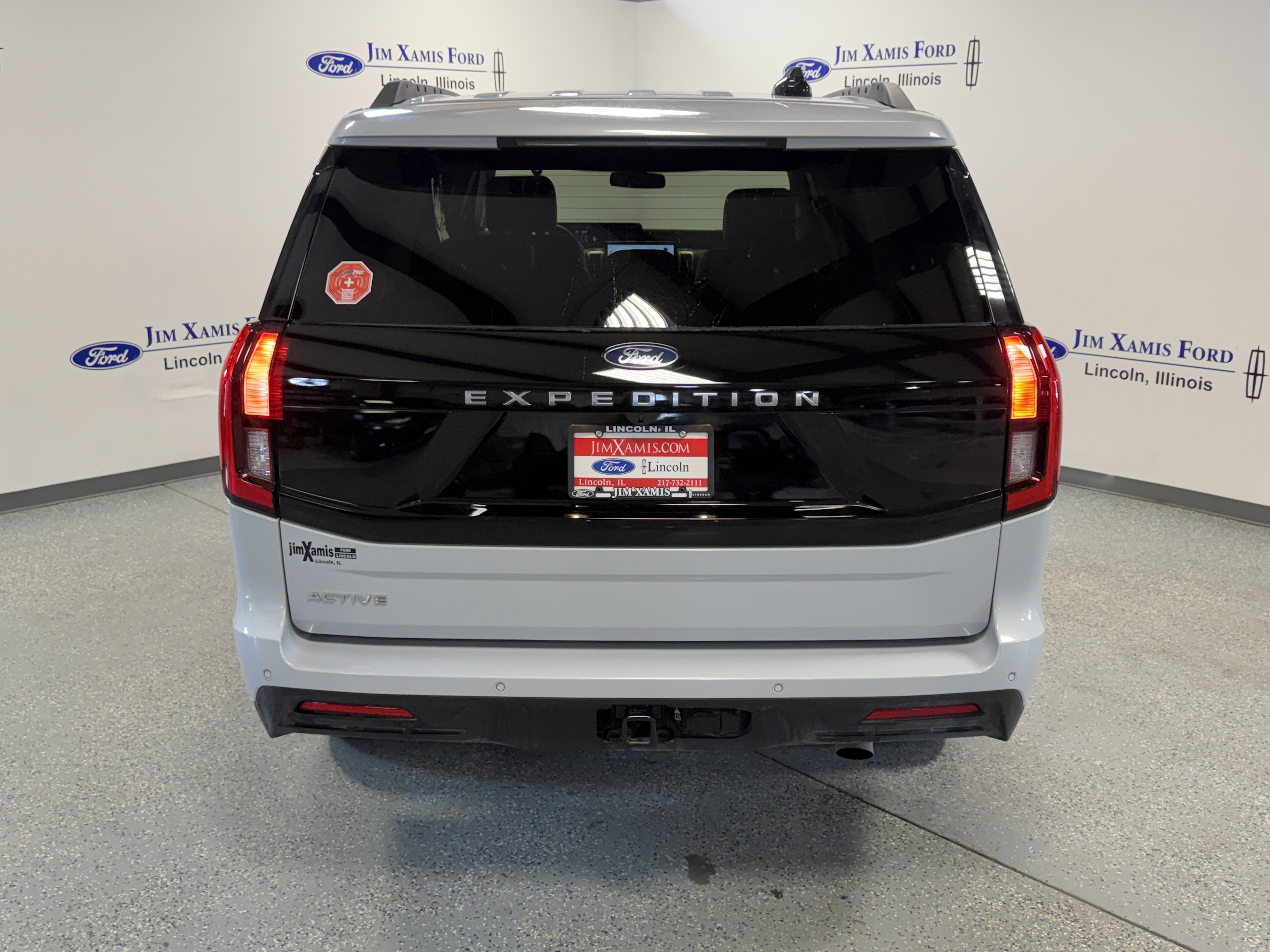 Used 2025 Ford Expedition Active AWD/4WD image 37