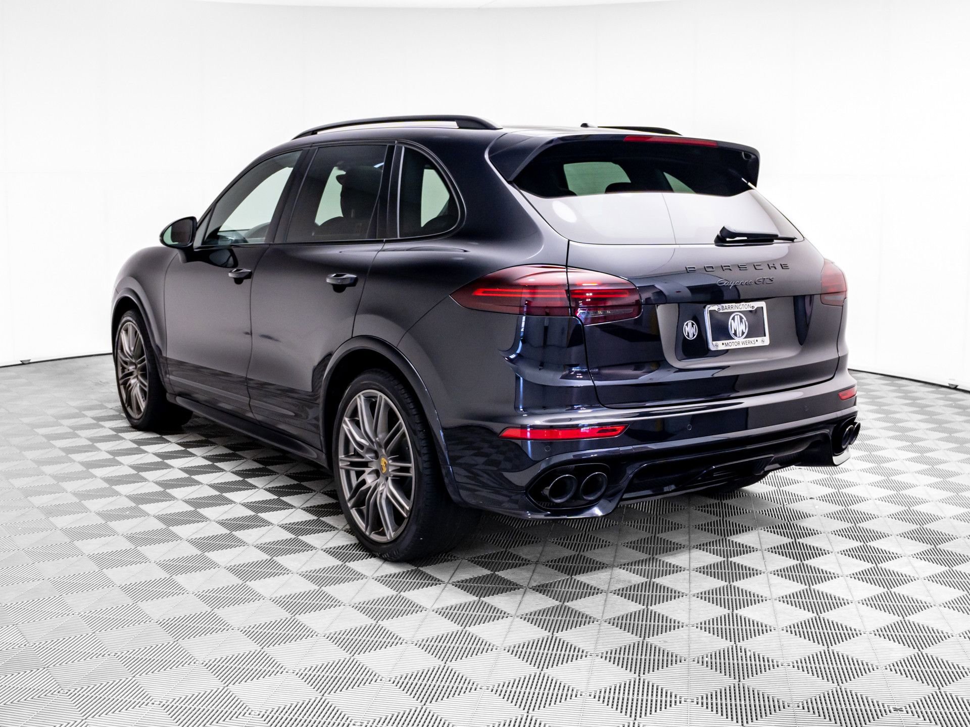 Used 2016 Porsche Cayenne GTS AWD/4WD image 3
