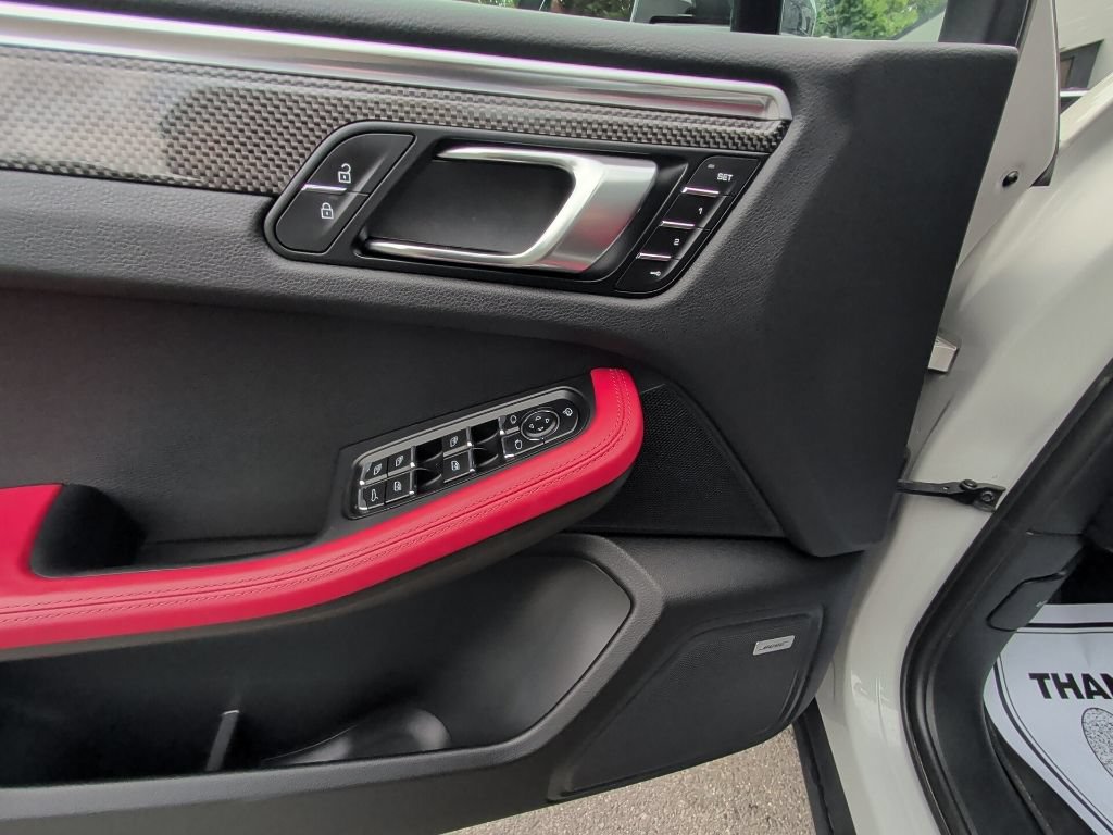 Used 2023 Porsche Macan S AWD/4WD image 12