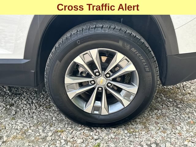 Used 2025 Chevrolet Equinox LT AWD/4WD image 9