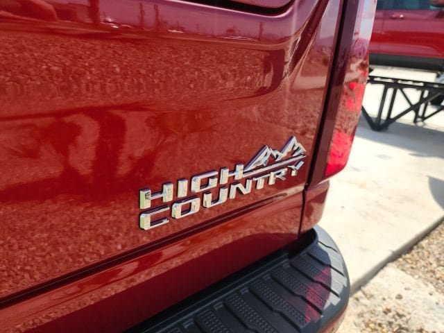 New 2026 Chevrolet Silverado 3500 High Country w/ Technology Package AWD/4WD image 17