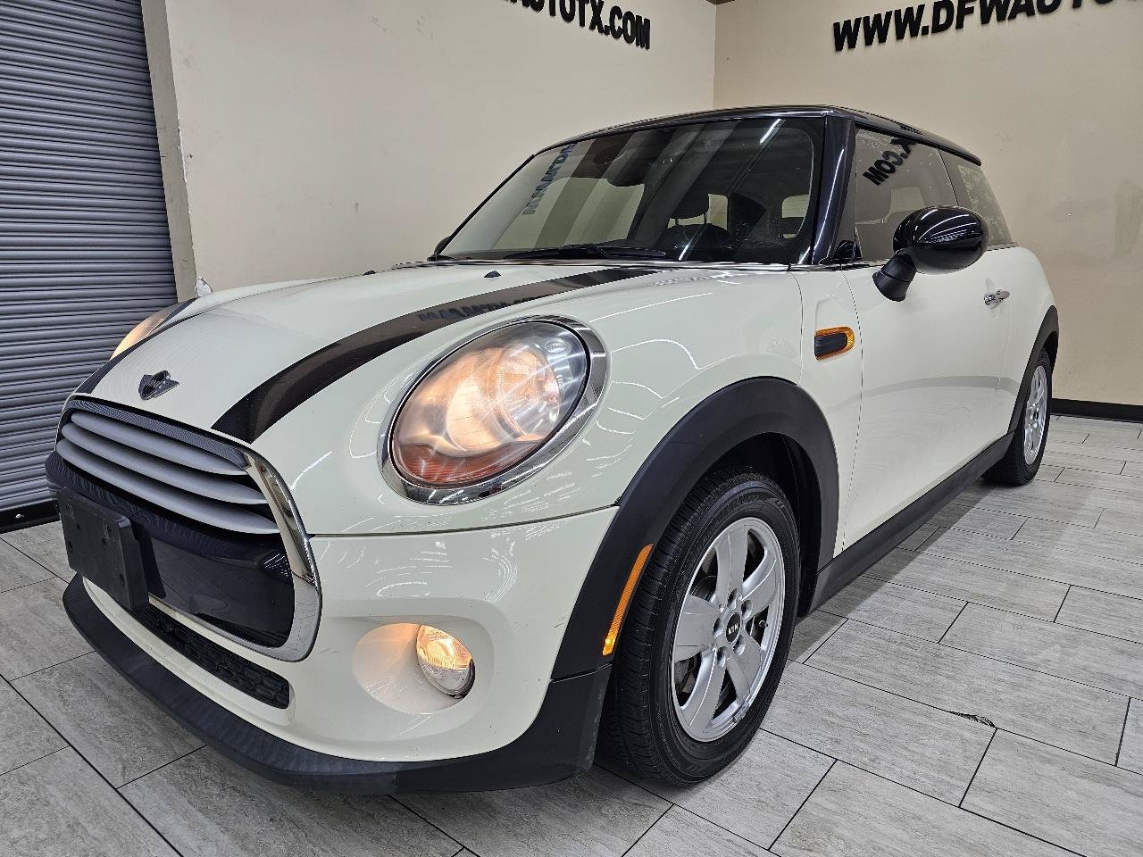 Used 2016 MINI Cooper 2-Door Hardtop FWD image 2