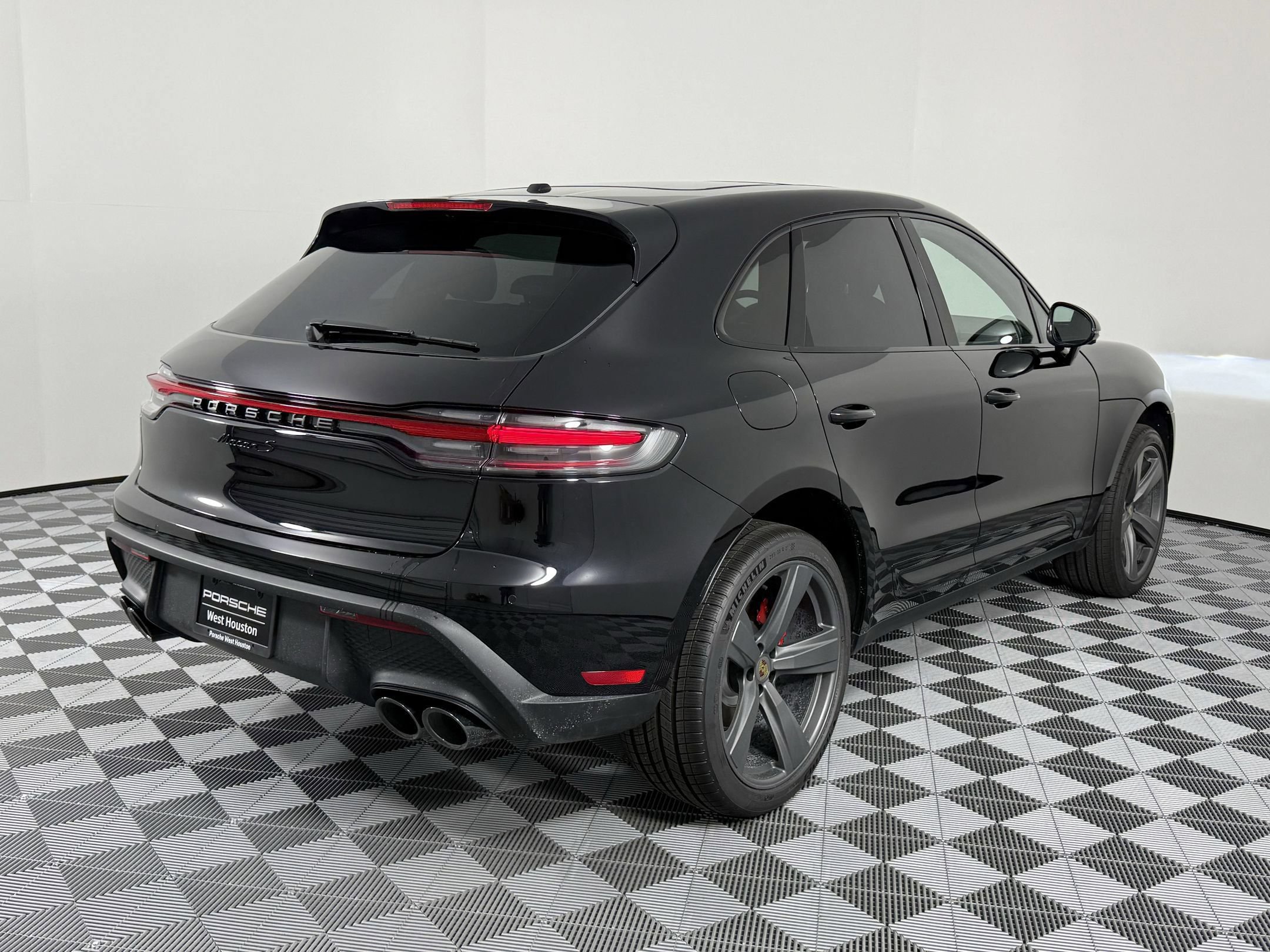 Certified 2026 Porsche Macan S AWD/4WD image 9
