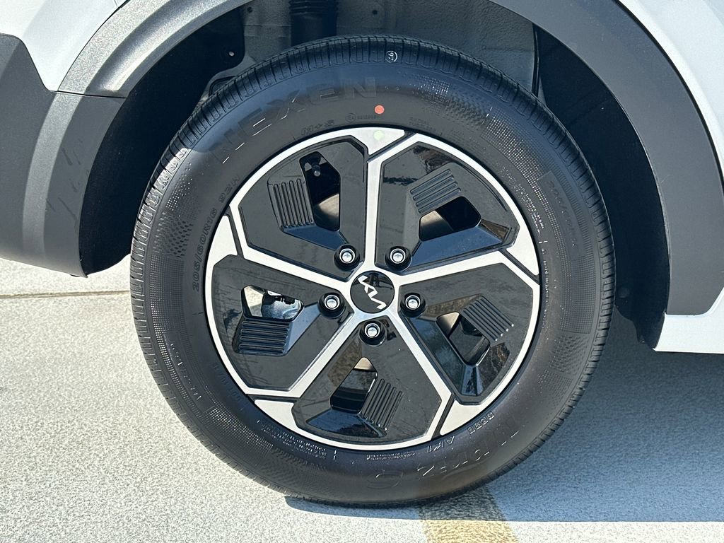 New 2026 Kia Niro LX image 7