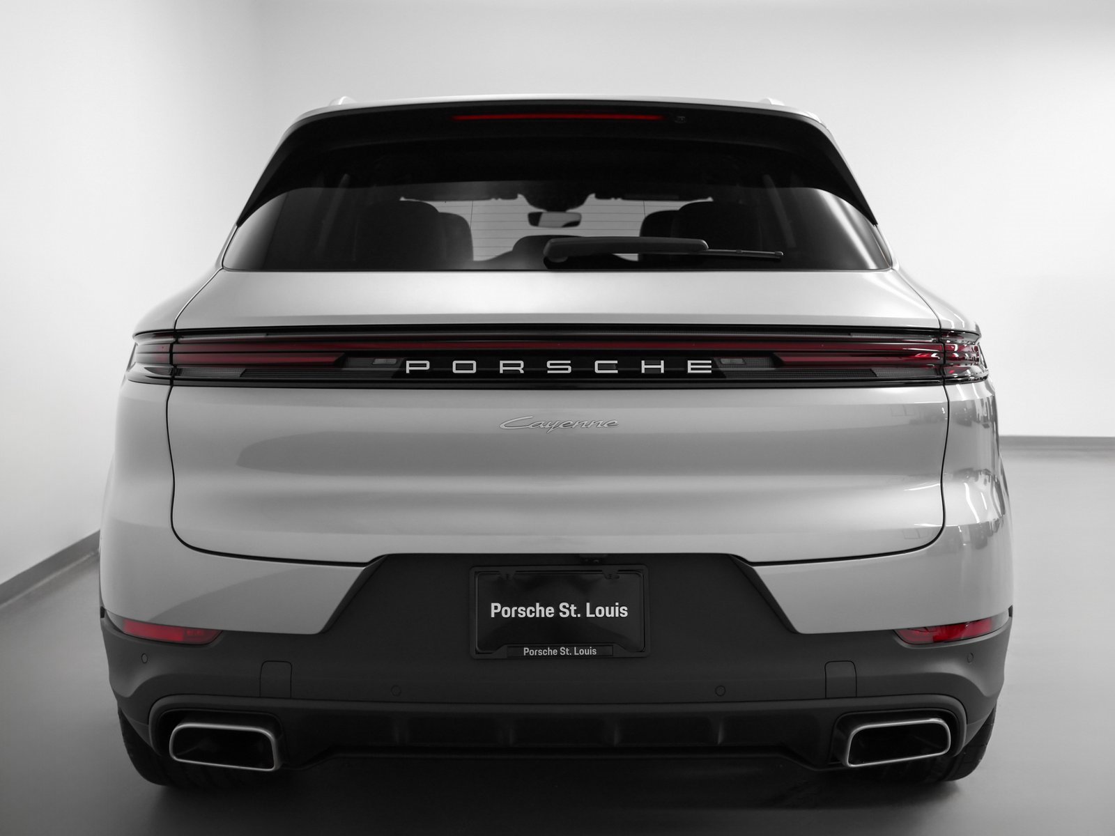 Used 2025 Porsche Cayenne image 11