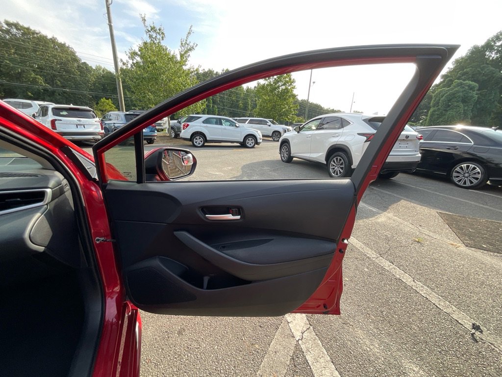 Used 2021 Toyota Corolla LE image 40